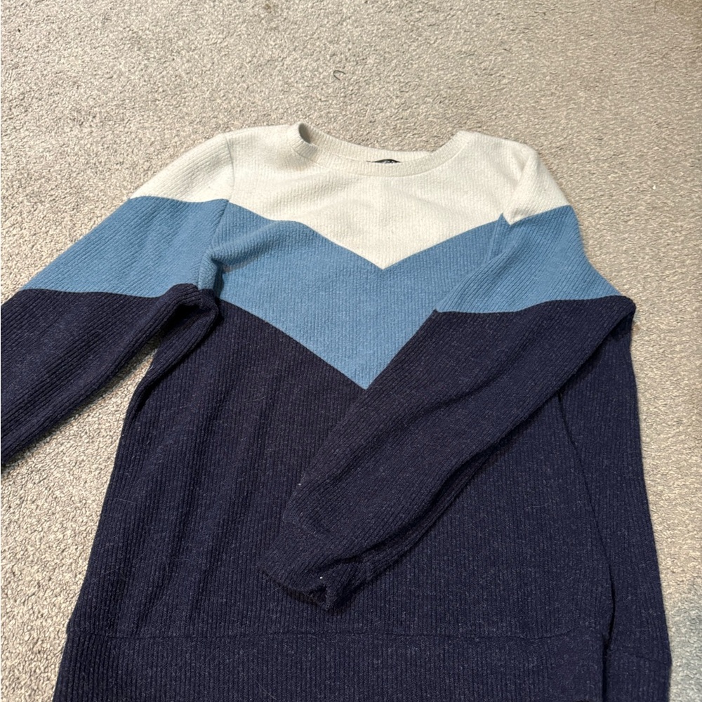 Doe & Rae Chevron Sweater in Cream, Blue, and Navy